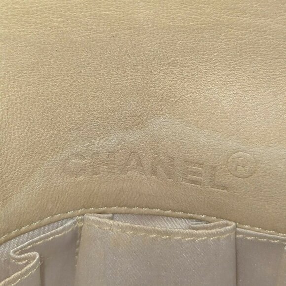 Chanel CHANEL No. 14 Silver Metal Fittings Coco Mark Chain  CHANEL Cream Quilted Shoulder Bag with Silver Chain